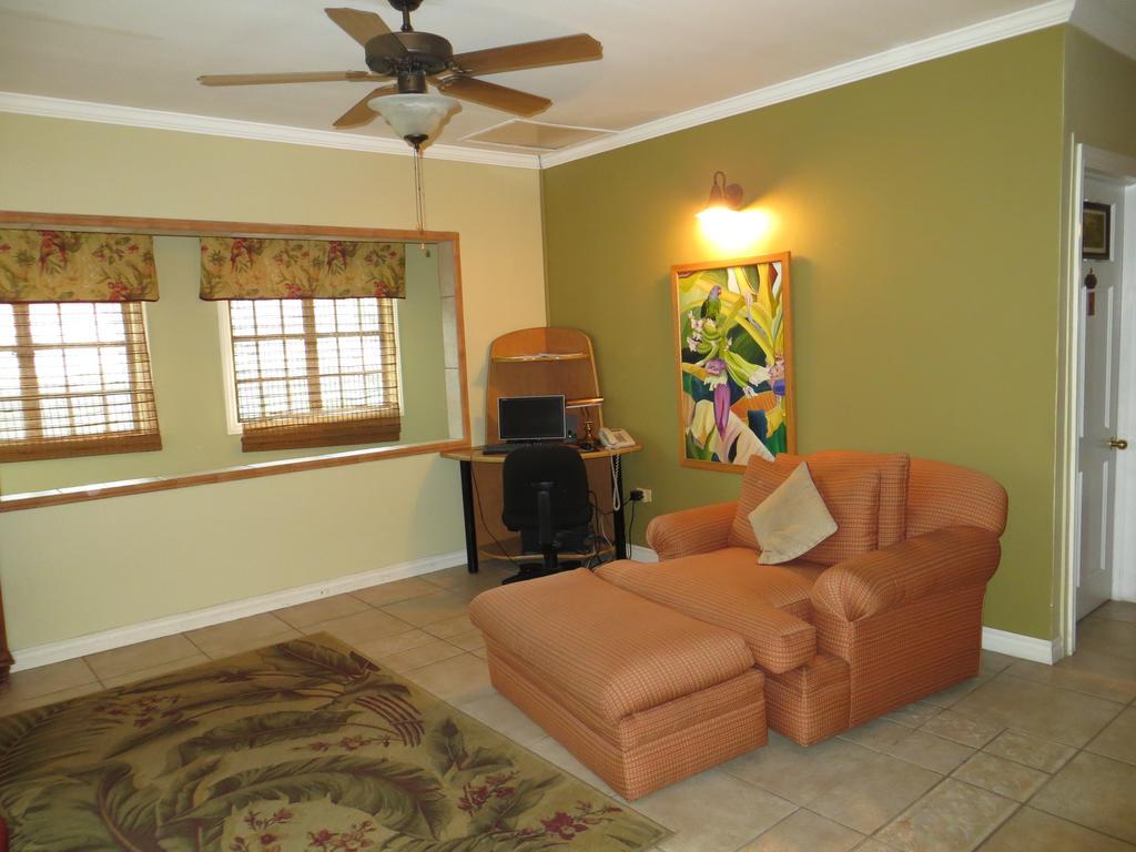 Coblentz Inn Boutique Hotel Port of Spain Bagian luar foto