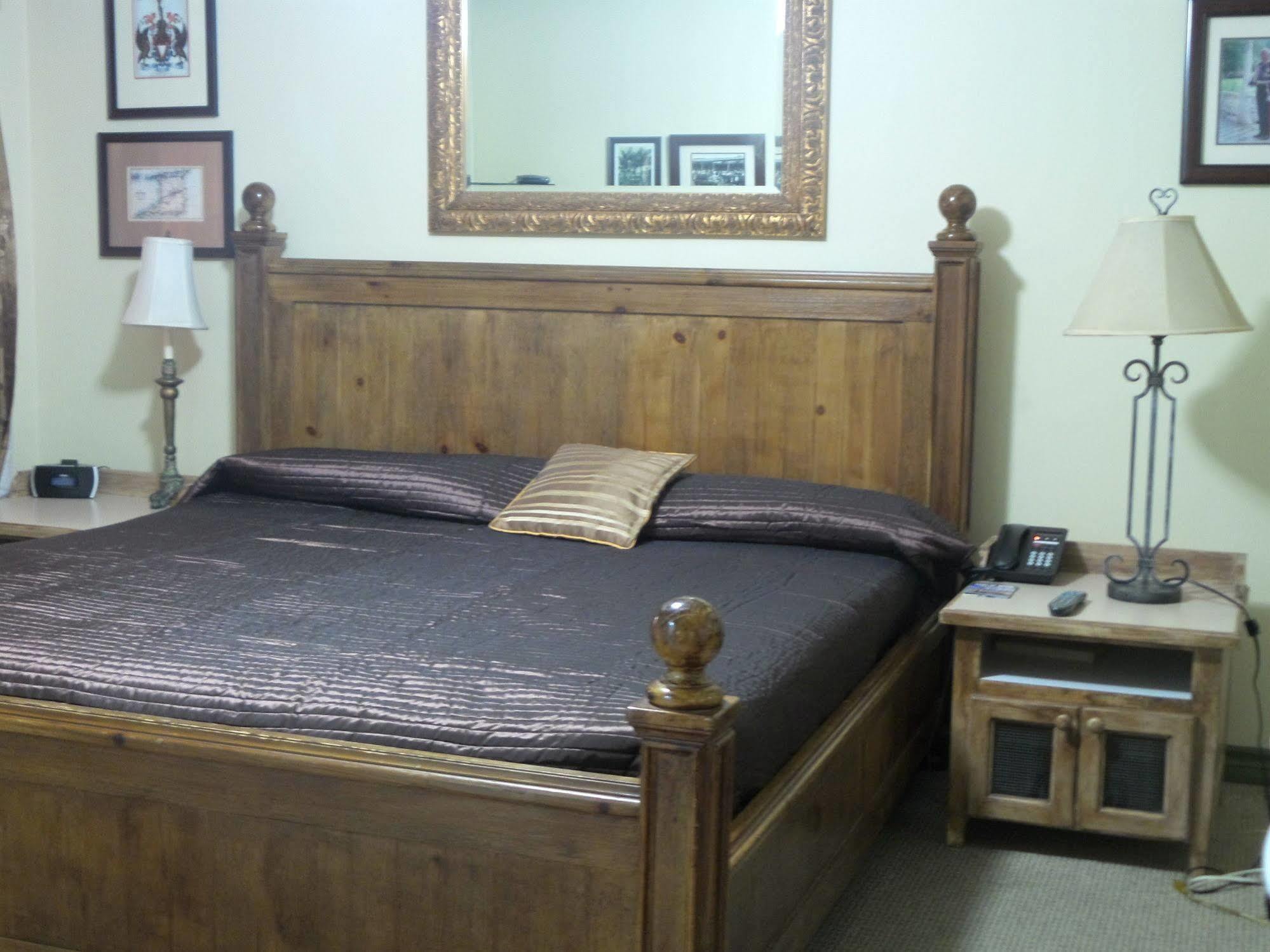 Coblentz Inn Boutique Hotel Port of Spain Bagian luar foto