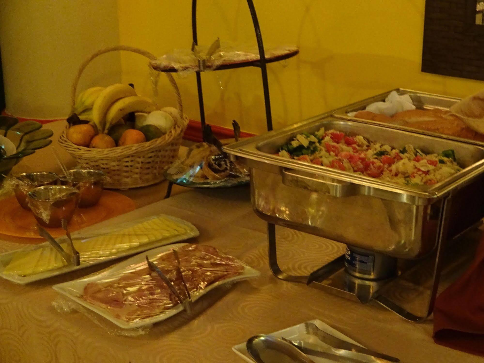 Coblentz Inn Boutique Hotel Port of Spain Bagian luar foto