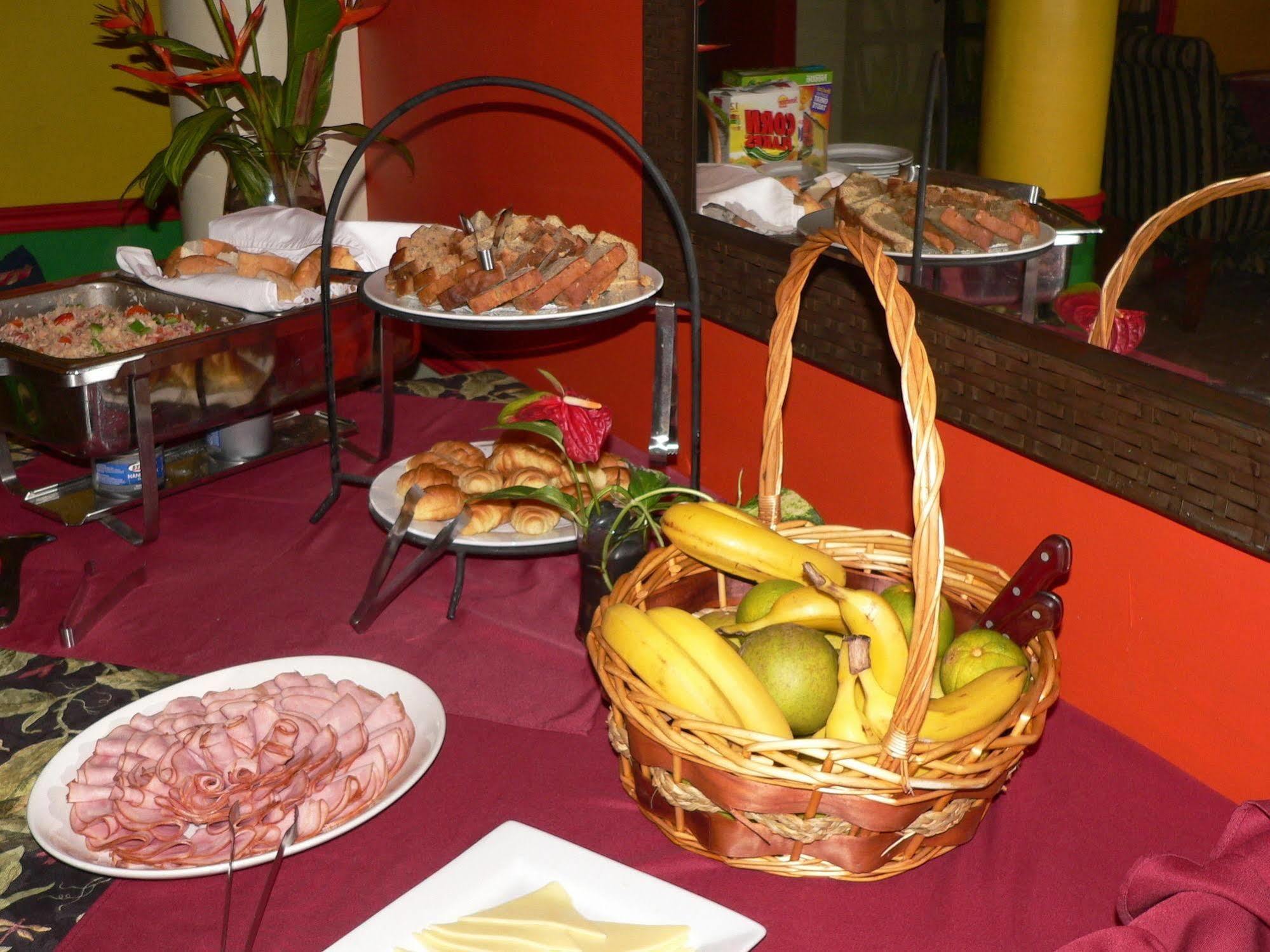 Coblentz Inn Boutique Hotel Port of Spain Bagian luar foto
